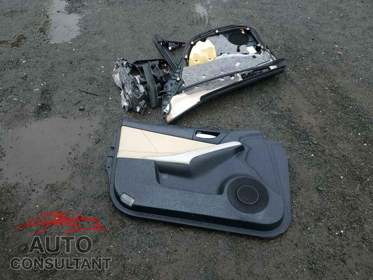 LEXUS IS 2014 - JTHCF1D25E5003949