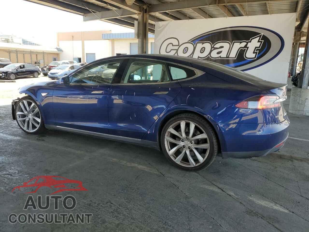 TESLA MODEL S 2015 - 5YJSA1H22FF095172