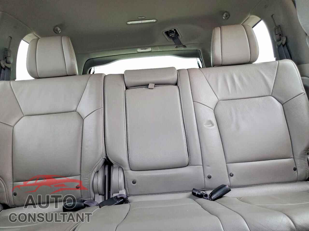 HONDA PILOT 2013 - 5FNYF3H68DB016143