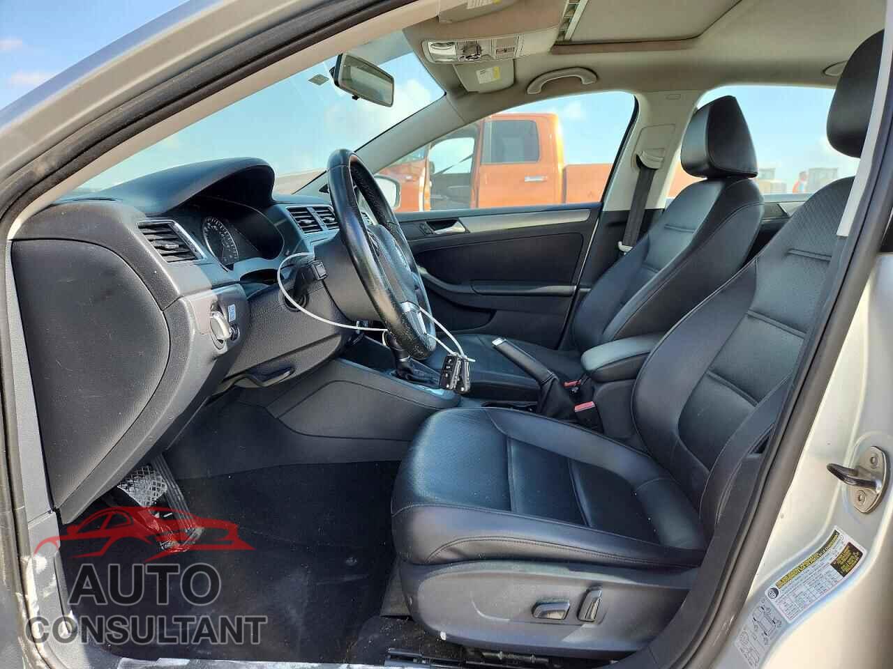 VOLKSWAGEN JETTA 2014 - 3VWLL7AJ5EM311106