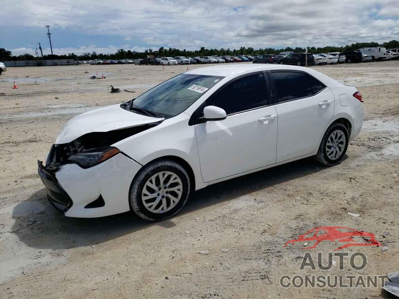 TOYOTA COROLLA 2018 - 5YFBURHEXJP849450