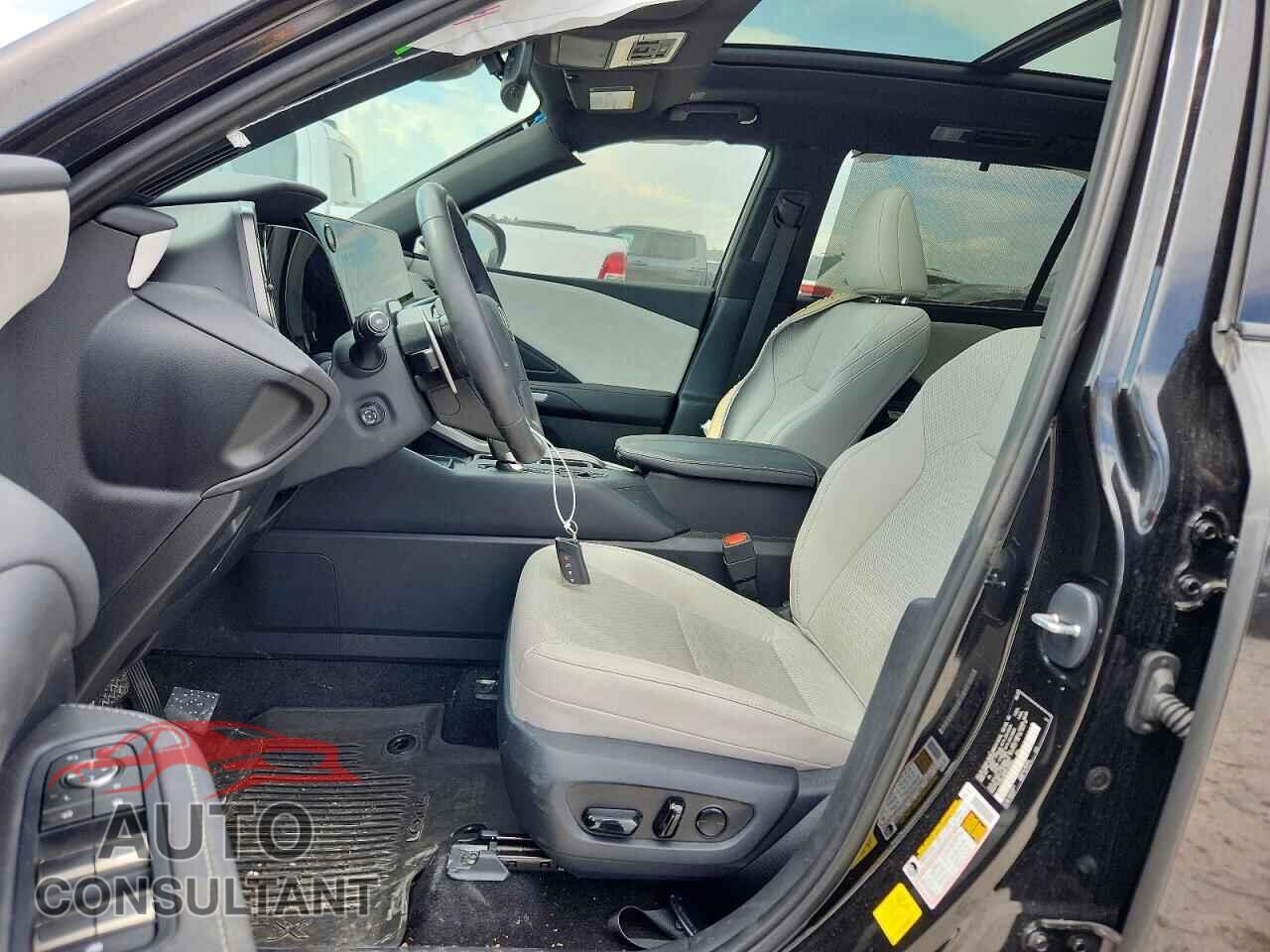 LEXUS UNKNOWN 2025 - 5TDAAAB64SS047640