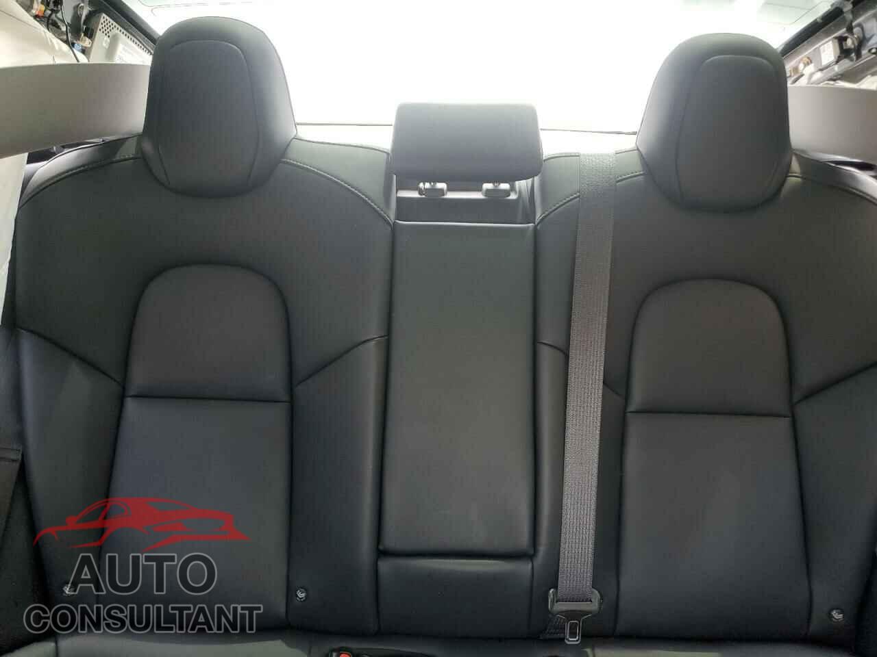 TESLA MODEL 3 2018 - 5YJ3E1EA9JF017680