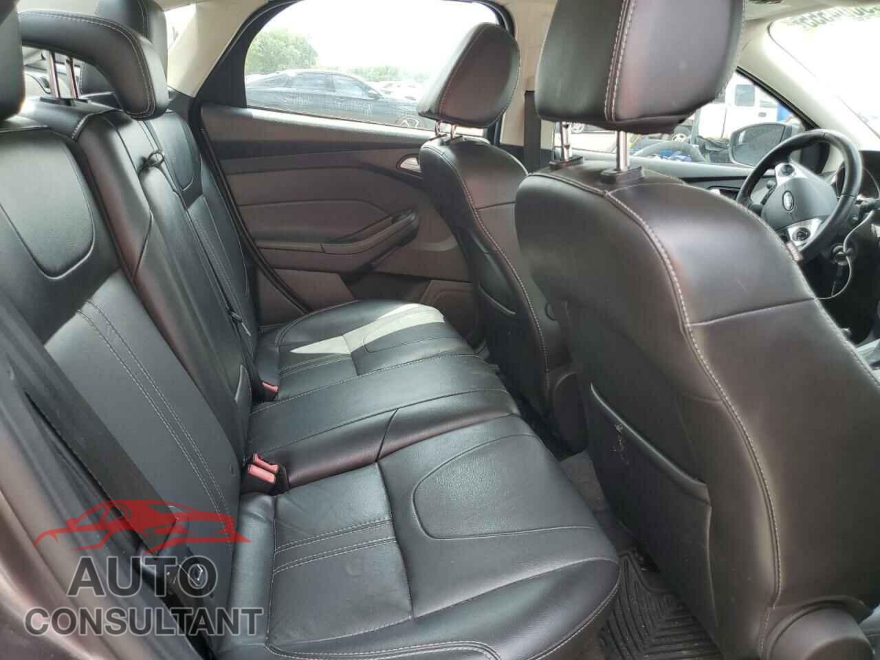 FORD FOCUS 2014 - 1FADP3F28EL331122