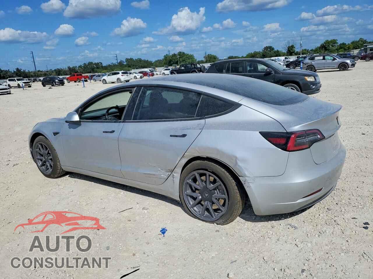 TESLA MODEL 3 2018 - 5YJ3E1EAXJF077337