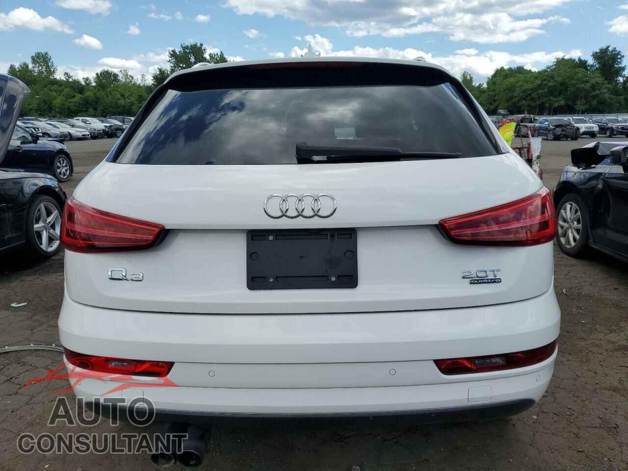 AUDI Q3 2018 - WA1ECCFS2JR017655