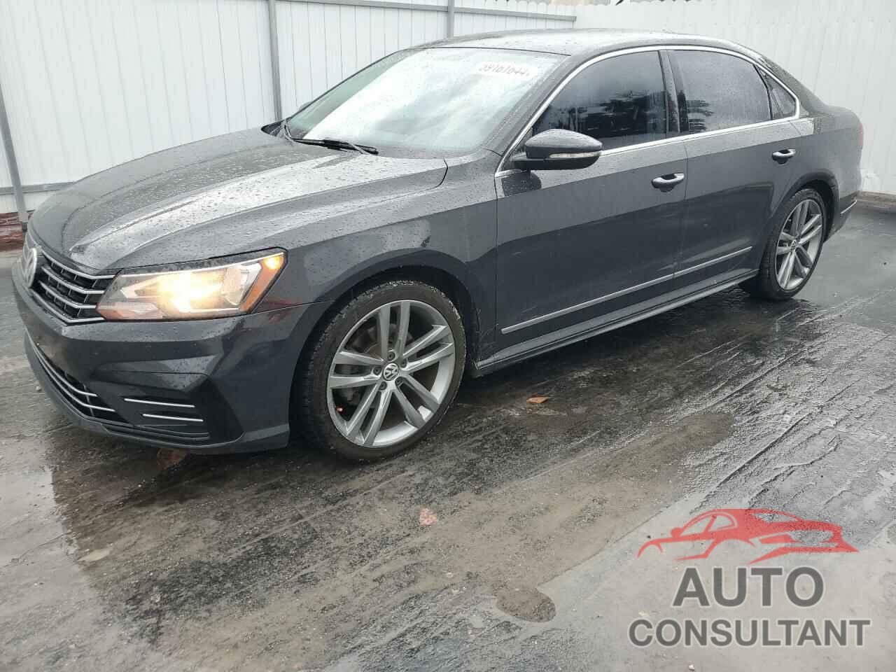 VOLKSWAGEN PASSAT 2017 - 1VWDT7A37HC000546