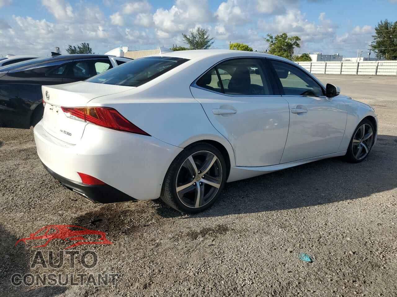 LEXUS IS 2018 - JTHC81D25J5033652