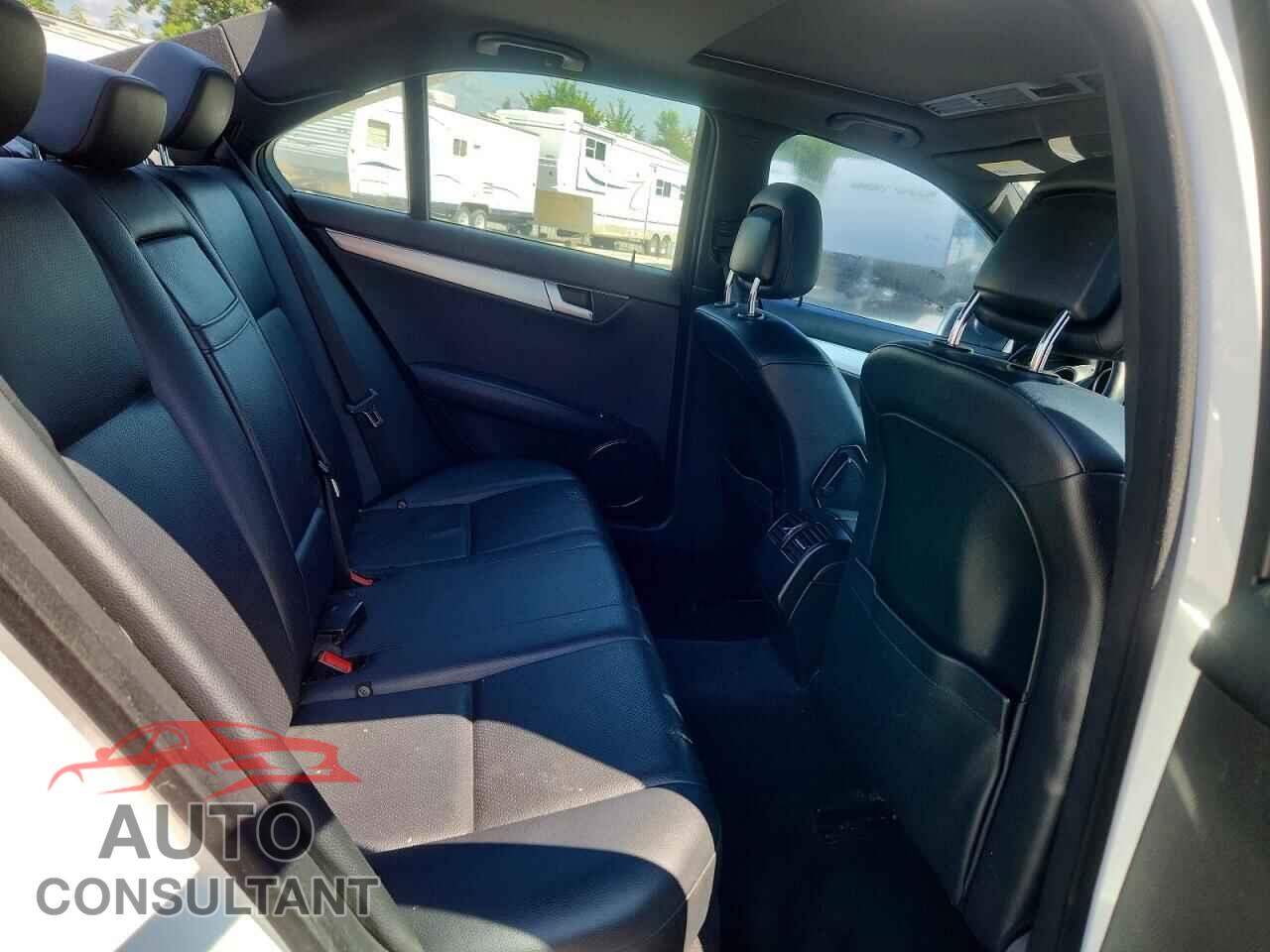 MERCEDES-BENZ C-CLASS 2013 - WDDGF4HB2DA797626