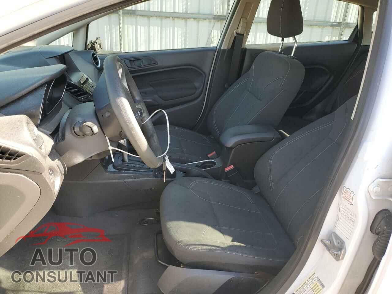 FORD FIESTA 2017 - 3FADP4EJ2HM138997
