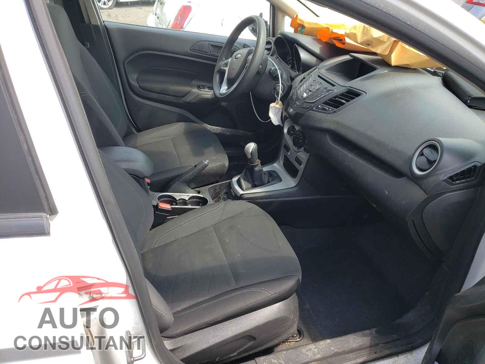 FORD FIESTA 2017 - 3FADP4EJ6HM126271