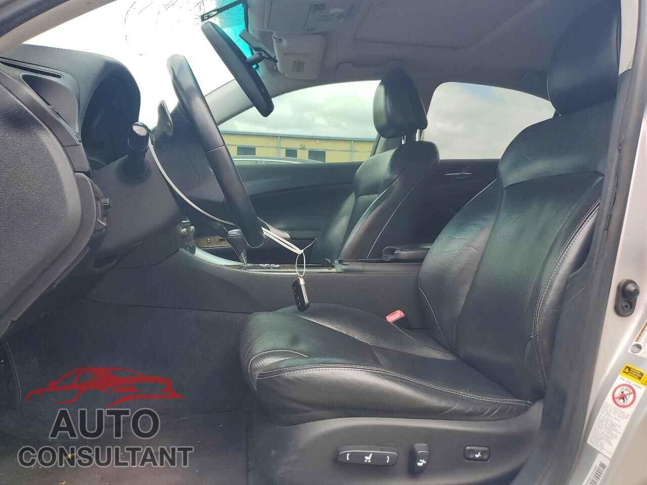 LEXUS IS 2010 - JTHBF5C26A5113584