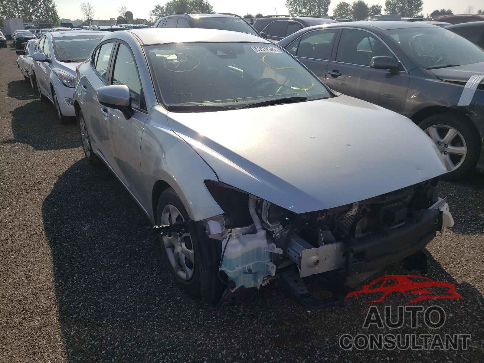 MAZDA 3 2018 - JM1BN1U7XJ1168649