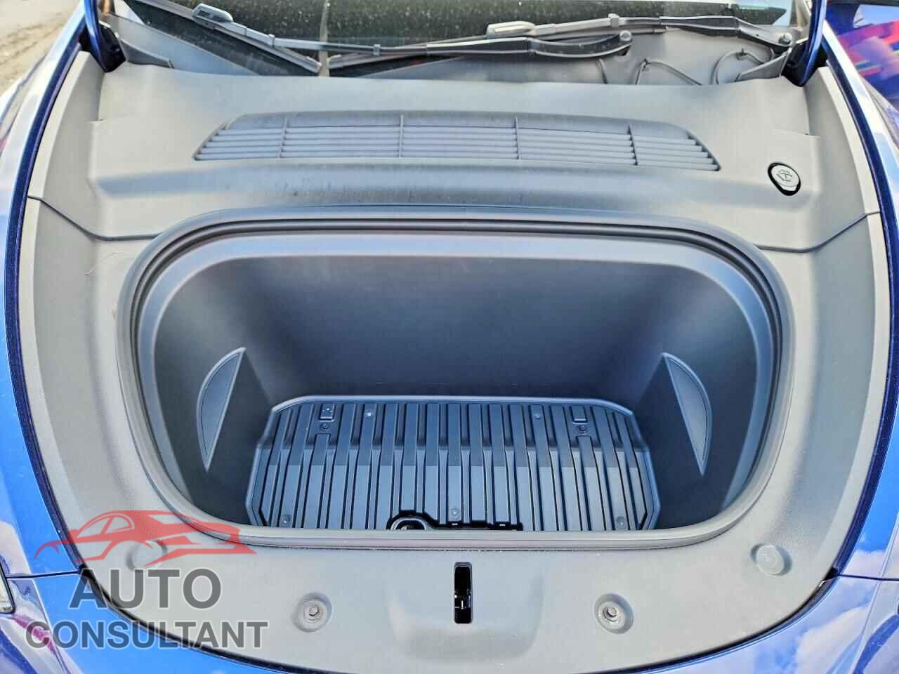TESLA MODEL Y 2024 - 7SAYGDED2RF155667