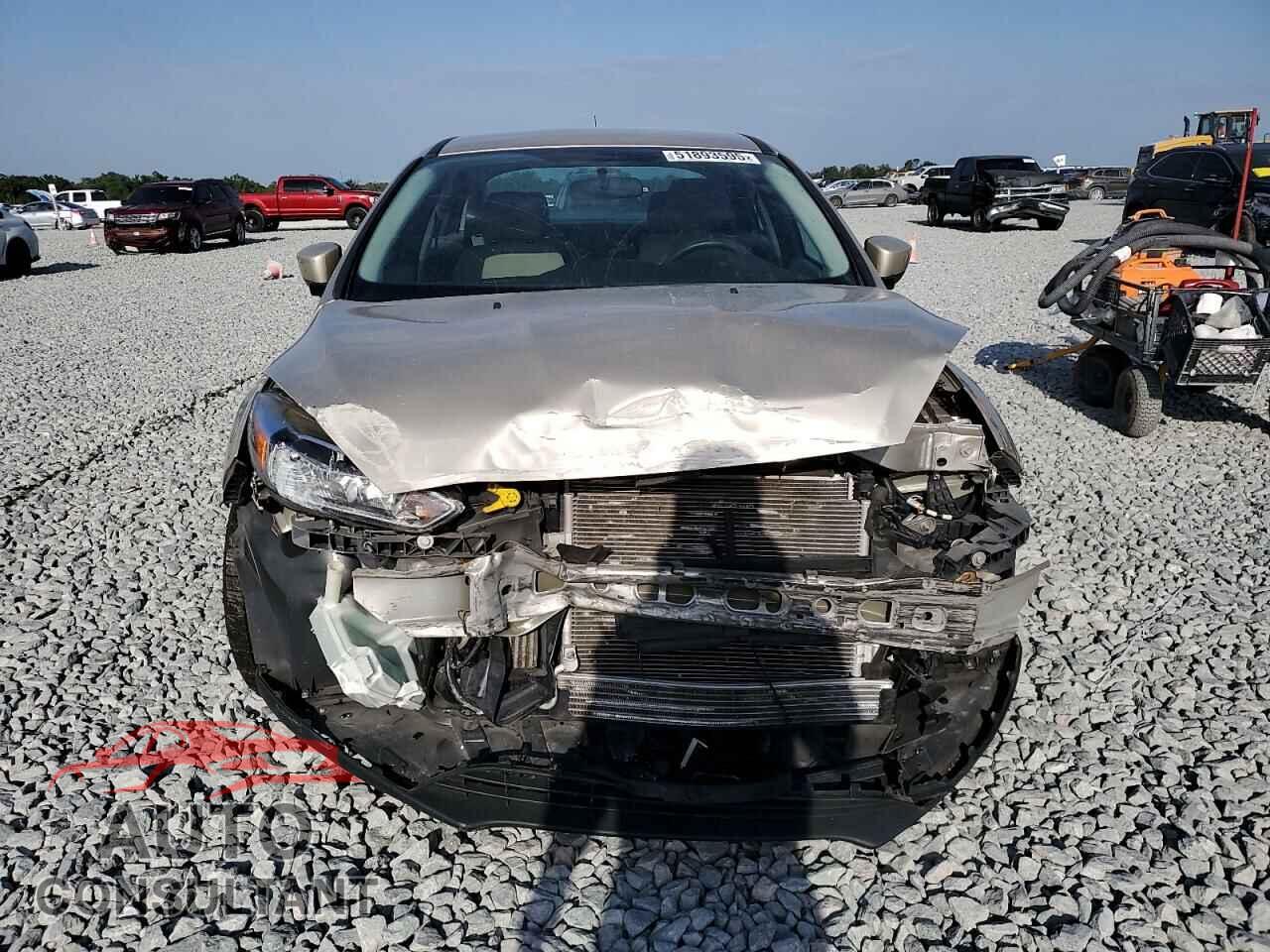 FORD FOCUS 2018 - 1FADP3FE4JL201052