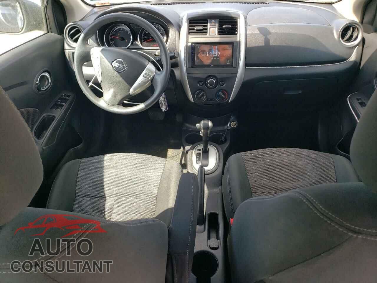 NISSAN VERSA 2019 - 3N1CN7AP3KL848949