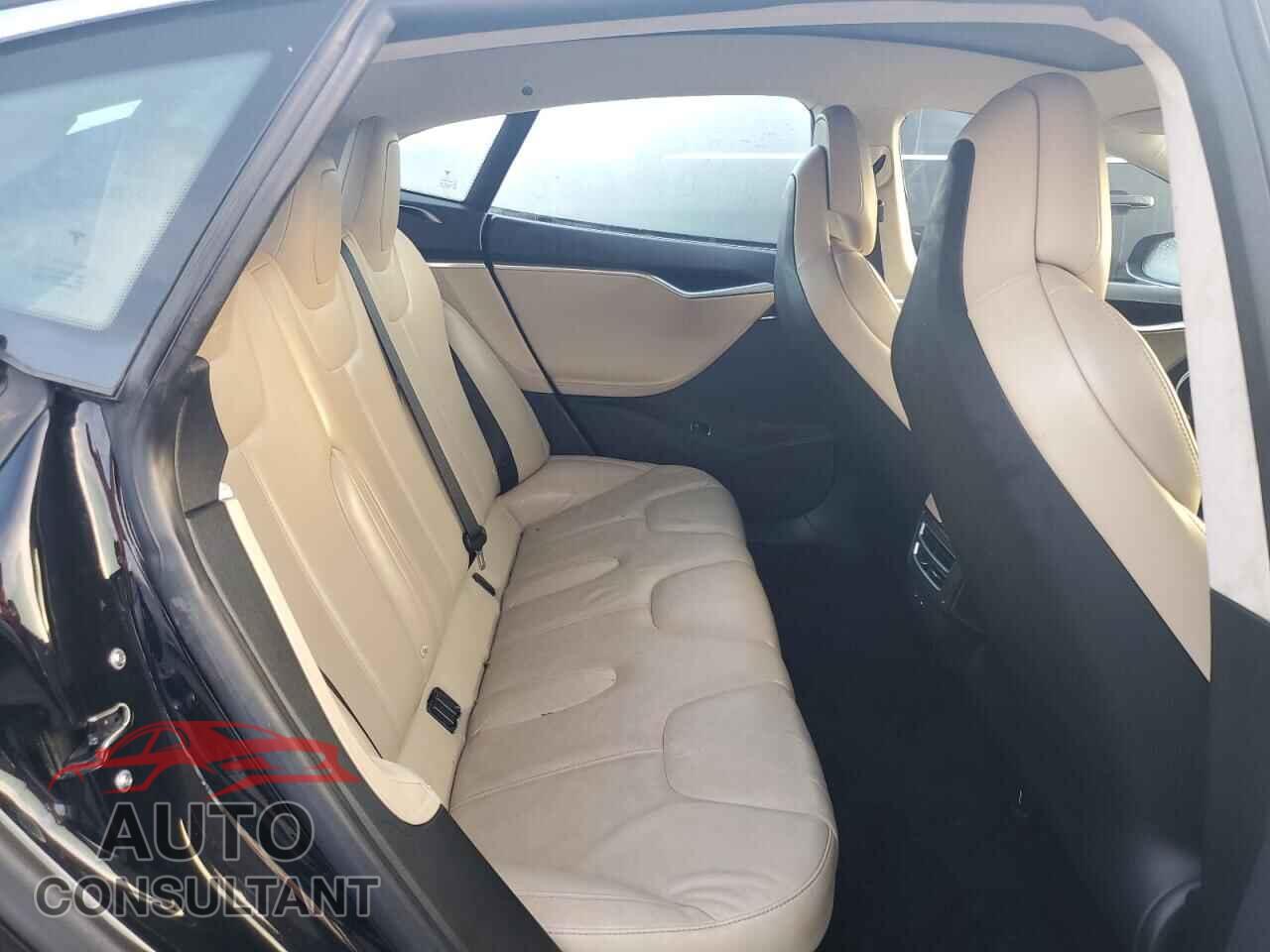 TESLA MODEL S 2017 - 5YJSA1E16HF204389