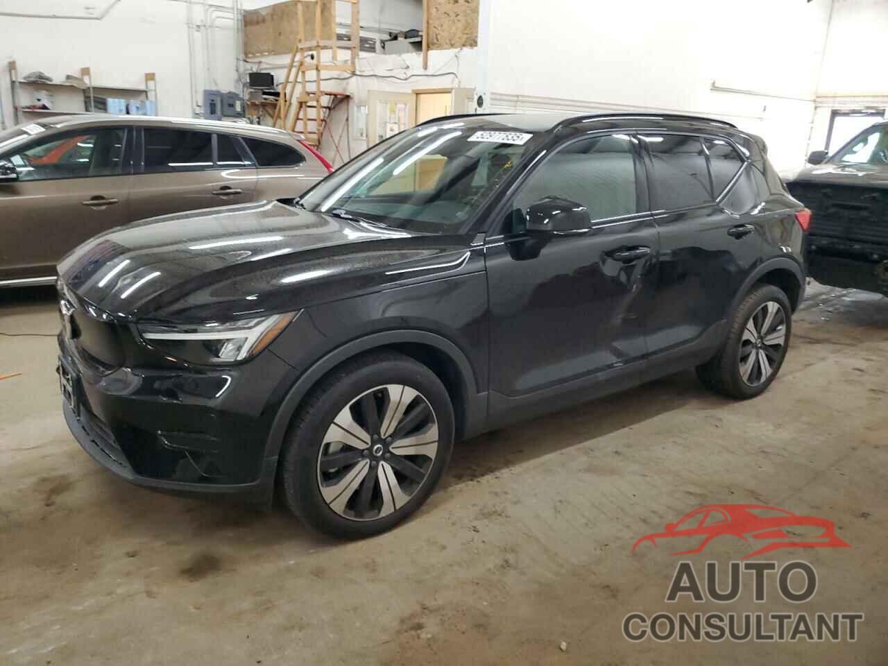 VOLVO XC40 2023 - YV4ED3UK7P2058755