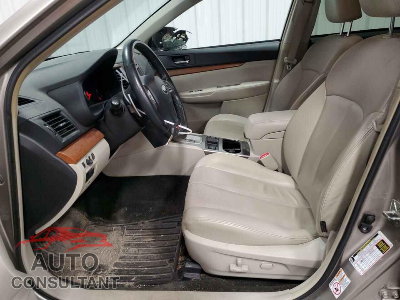 SUBARU OUTBACK 2014 - 4S4BRBLC8E3301844