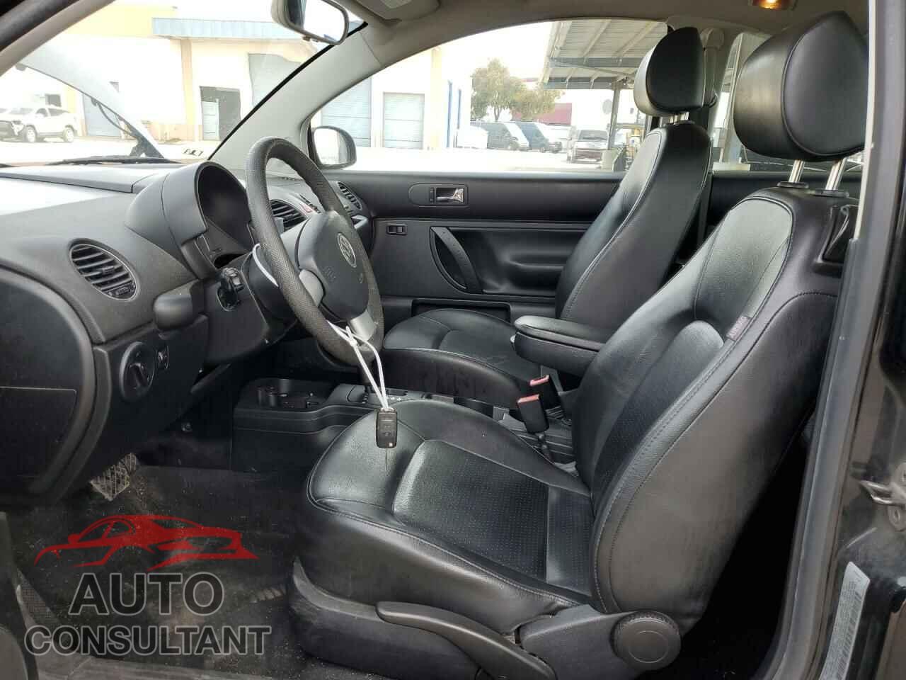 VOLKSWAGEN BEETLE 2010 - 3VWPG3AG8AM036554