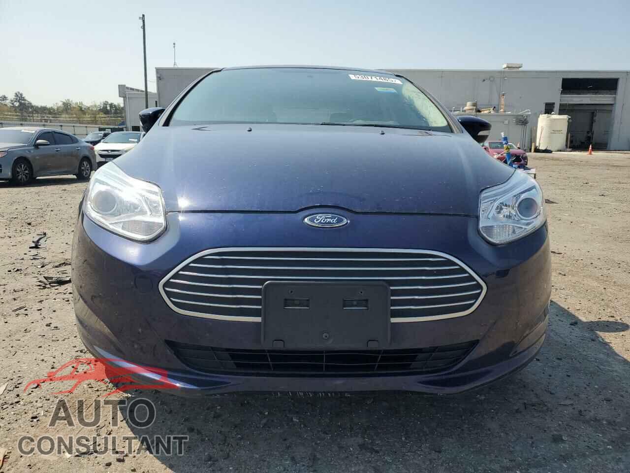 FORD FOCUS 2017 - 1FADP3R45HL343570