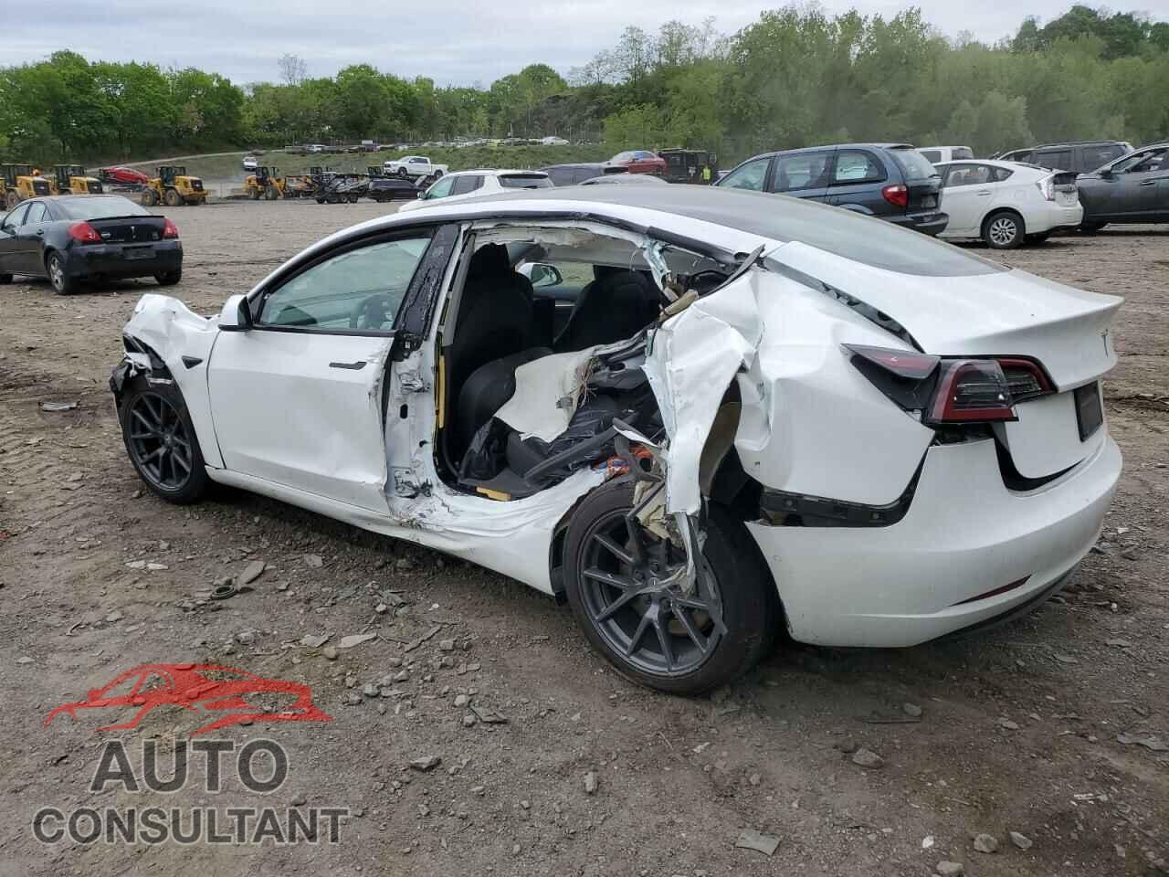 TESLA MODEL 3 2021 - 5YJ3E1EA0MF063676