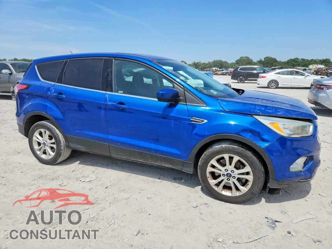 FORD ESCAPE 2017 - 1FMCU0G9XHUC88955