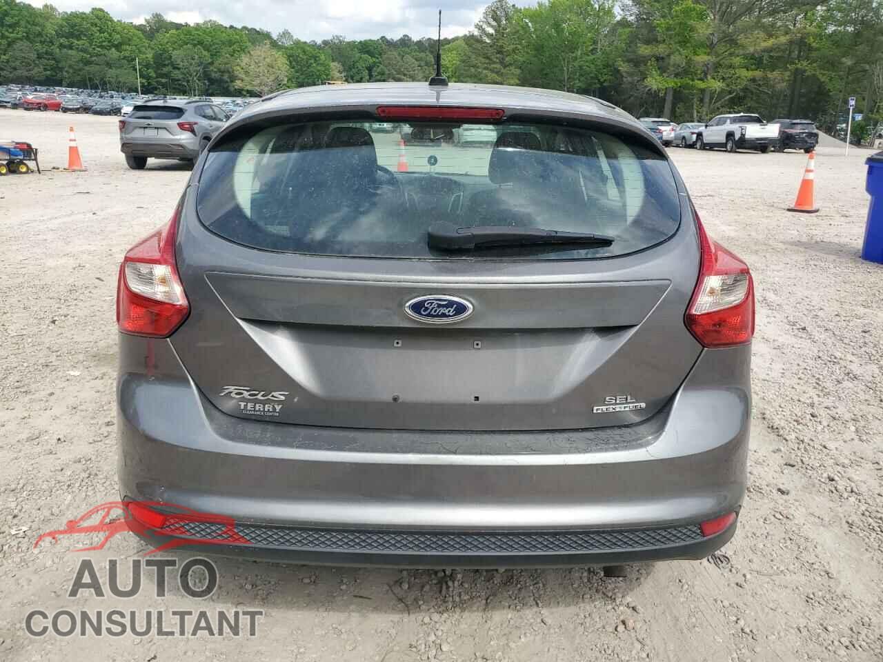 FORD FOCUS 2012 - 1FAHP3M24CL405007