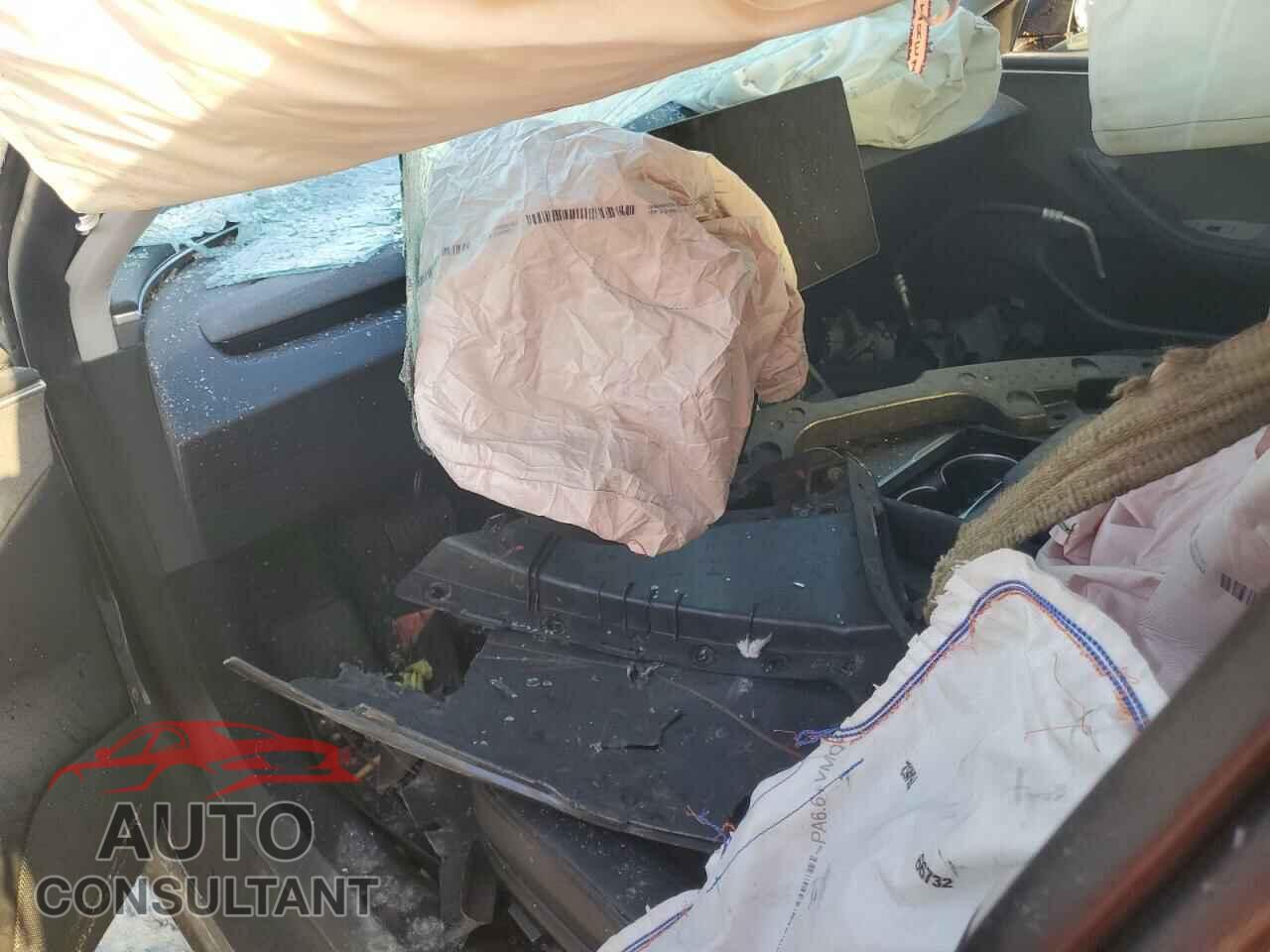 TESLA MODEL 3 2024 - 5YJ3E1EA7RF757613