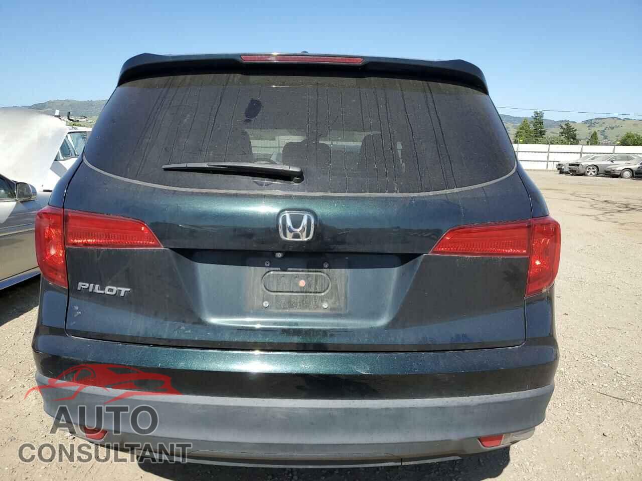 HONDA PILOT 2017 - 5FNYF5H45HB036897