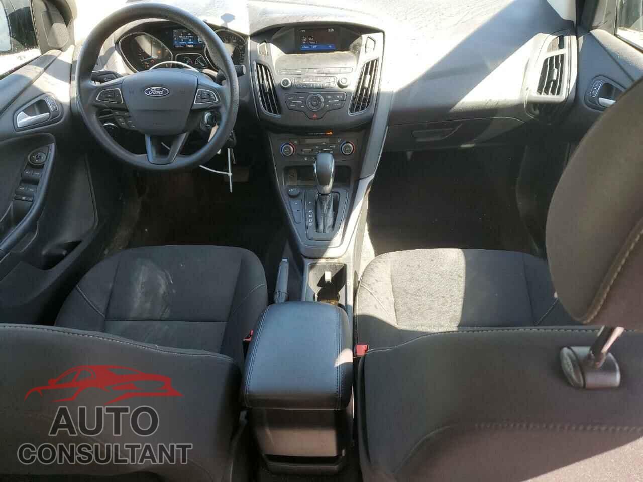 FORD FOCUS 2018 - 1FADP3FE5JL255010