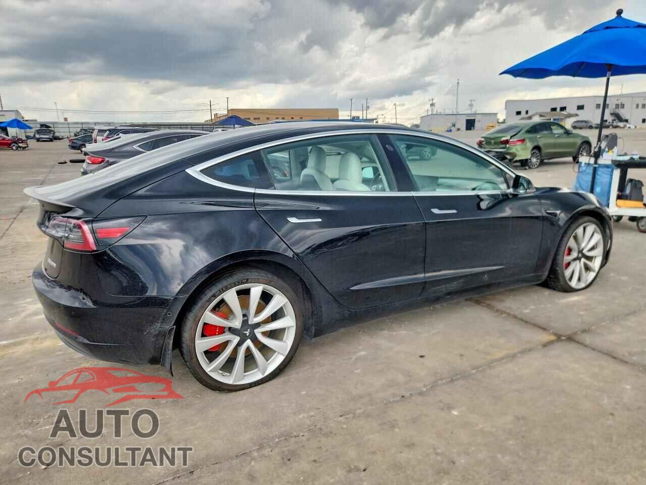 TESLA MODEL 3 2018 - 5YJ3E1EB5JF171084