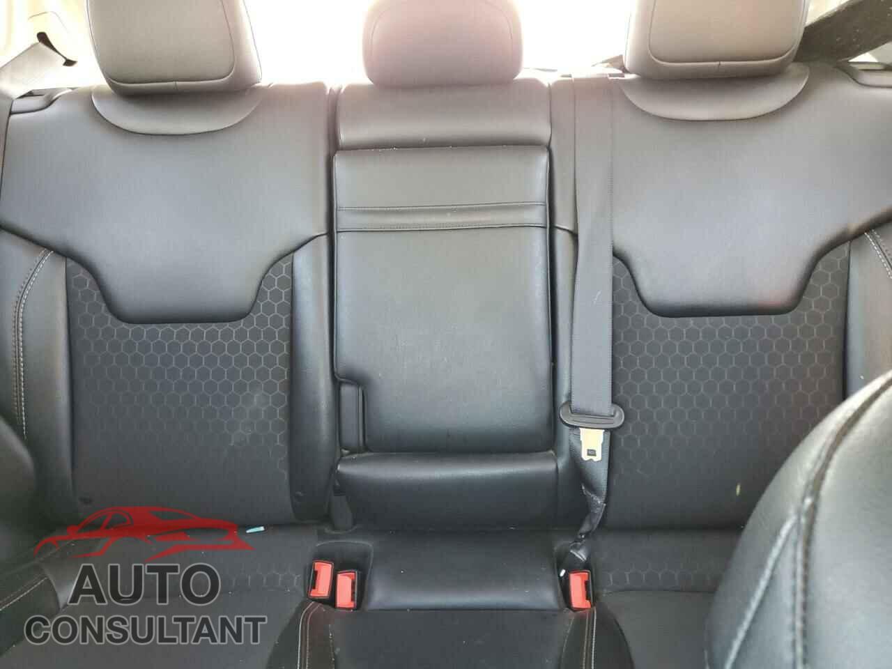 JEEP COMPASS 2019 - 3C4NJDBB7KT723813