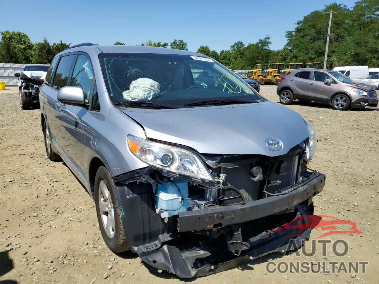 TOYOTA SIENNA 2017 - 5TDKZ3DC2HS810937