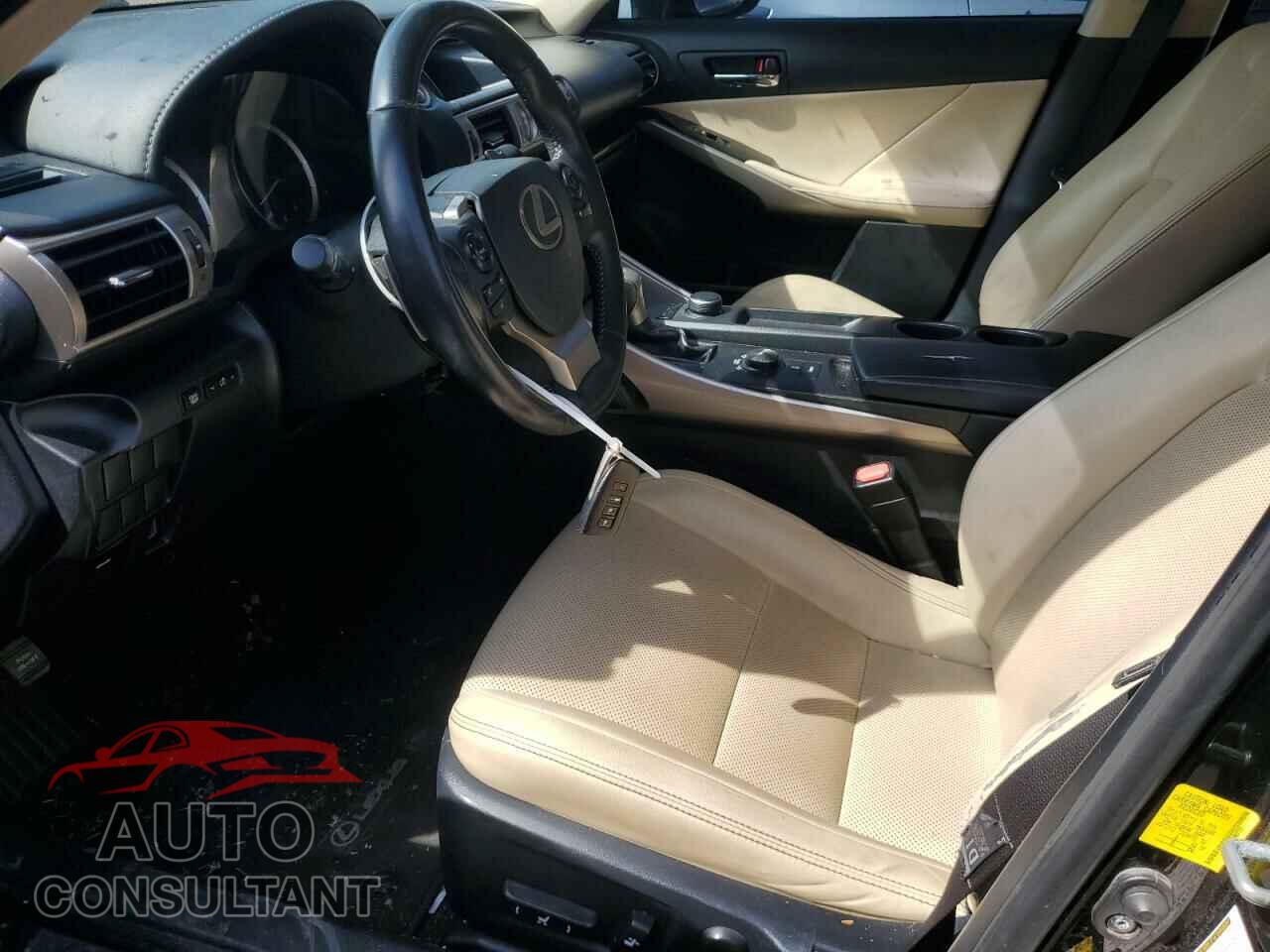 LEXUS IS 2015 - JTHBF1D29F5057753