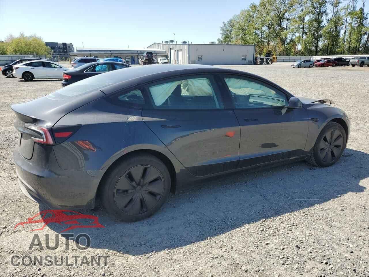 TESLA MODEL 3 2024 - 5YJ3E1EA1RF721058