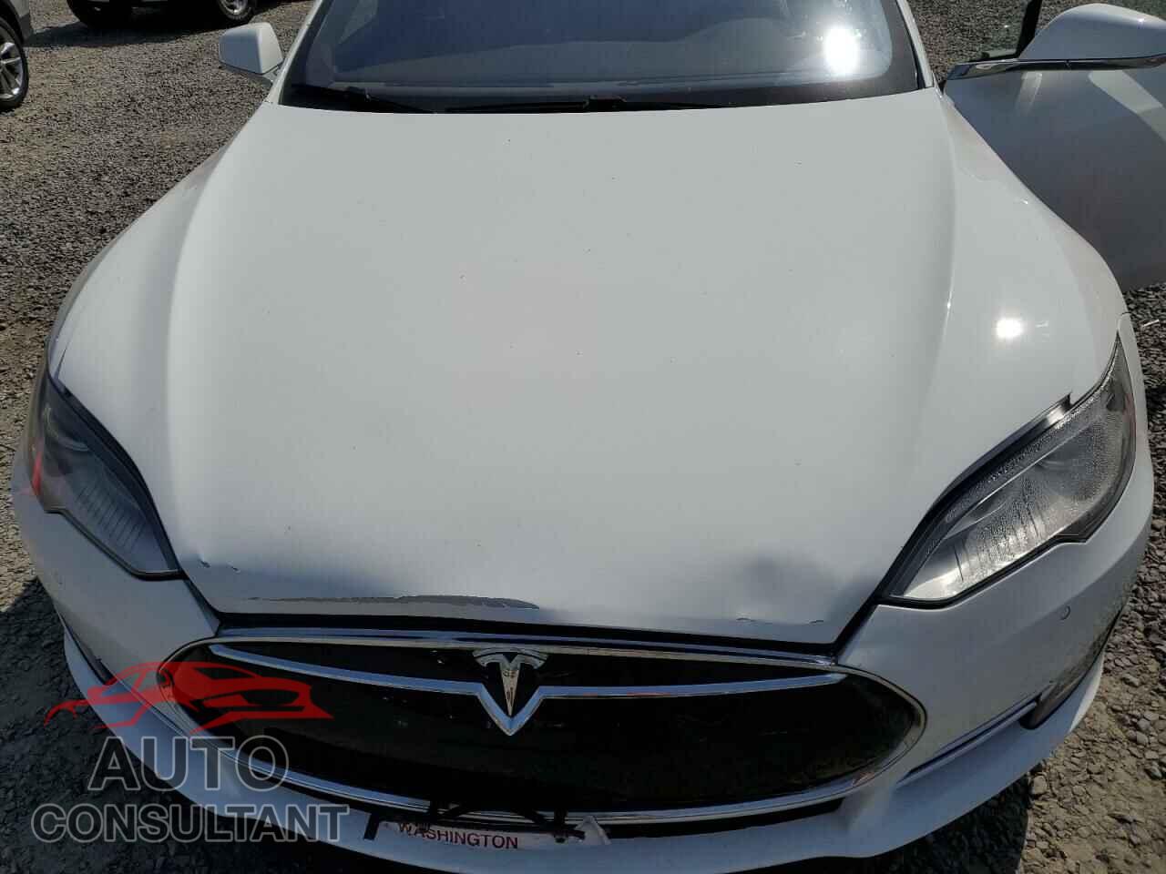 TESLA MODEL S 2015 - 5YJSA1S1XFFP77555