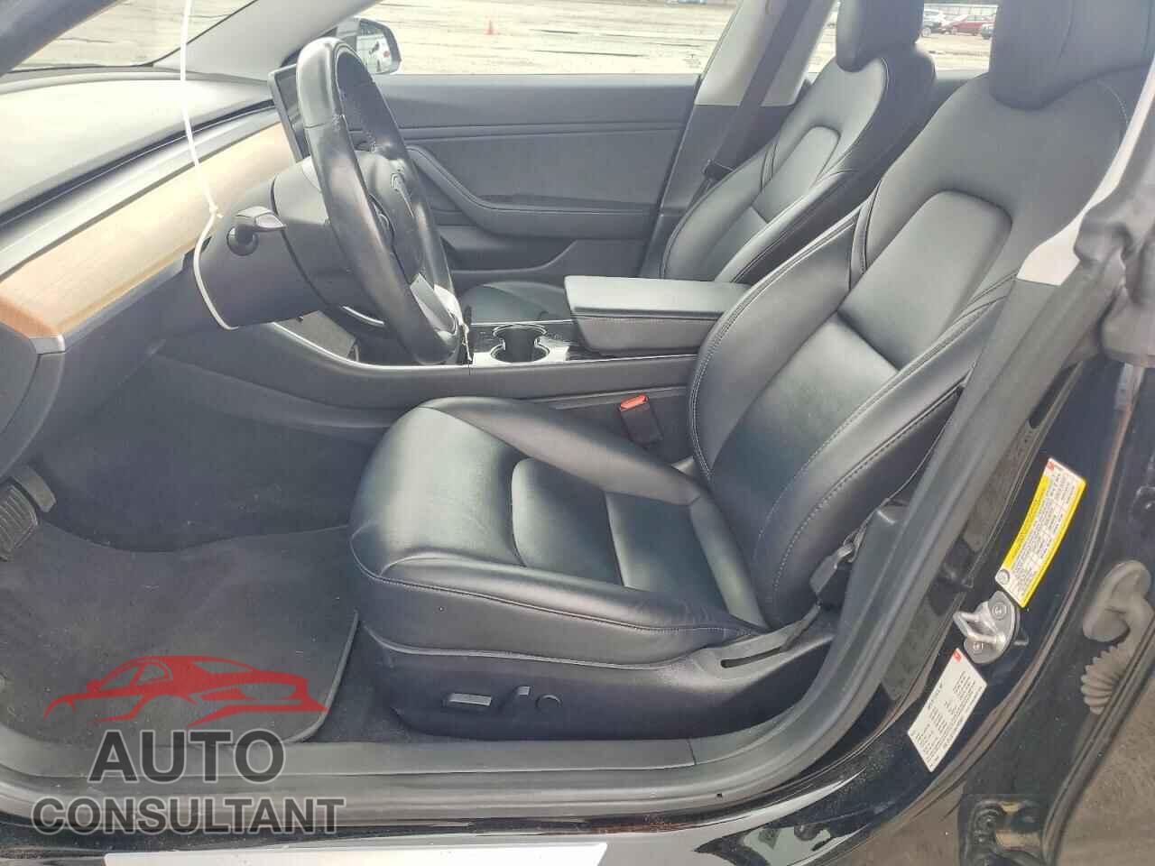 TESLA MODEL 3 2018 - 5YJ3E1EA9JF033801