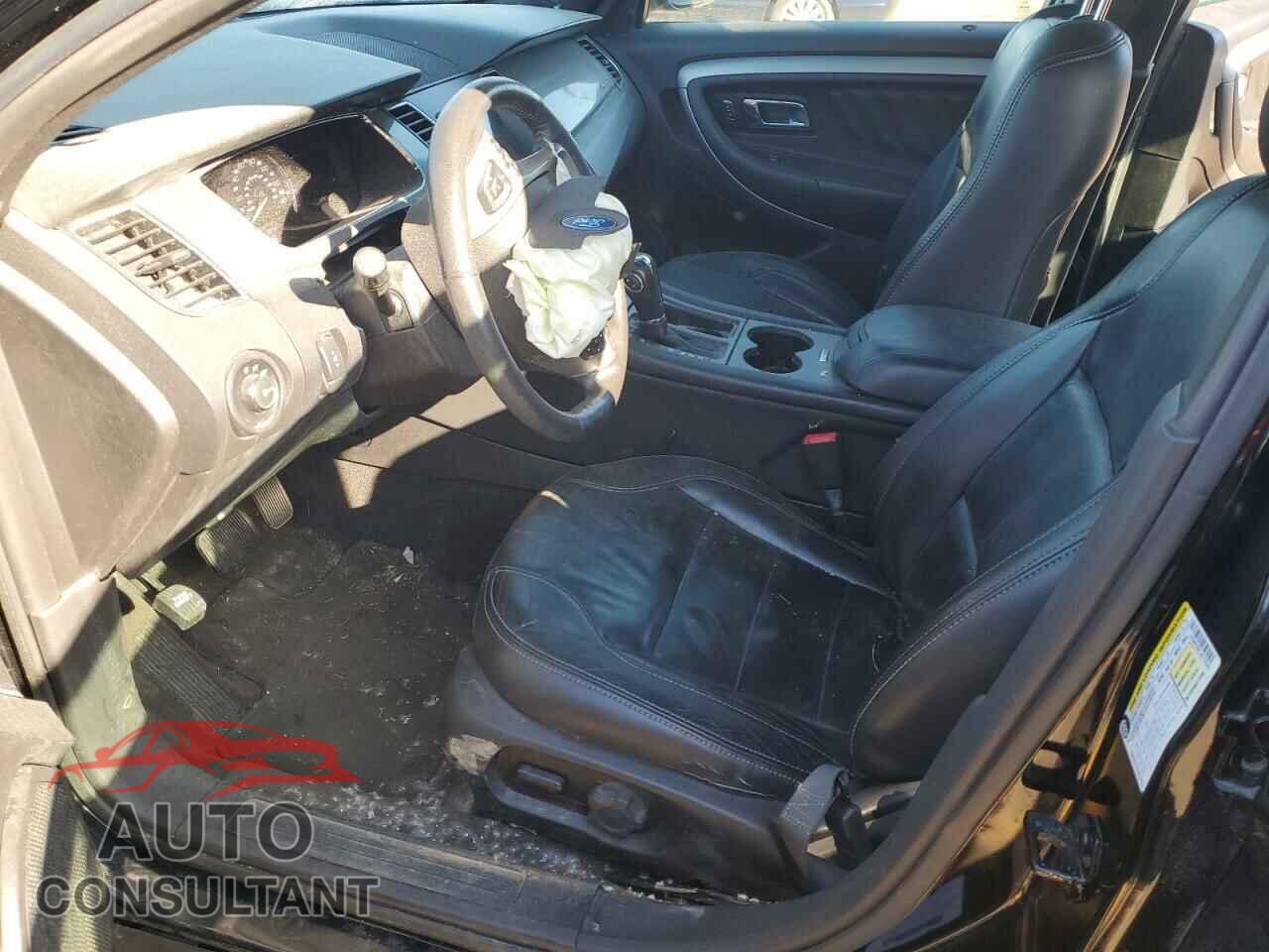 FORD TAURUS 2018 - 1FAHP2E81JG118520
