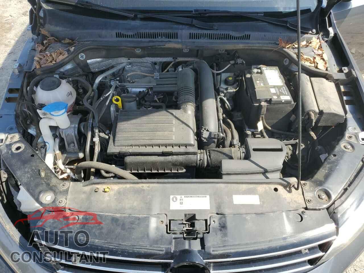 VOLKSWAGEN JETTA 2018 - 3VWDB7AJ4JM247917