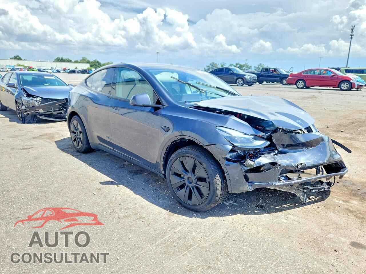 TESLA MODEL Y 2025 - 7SAYGDED5SA372181