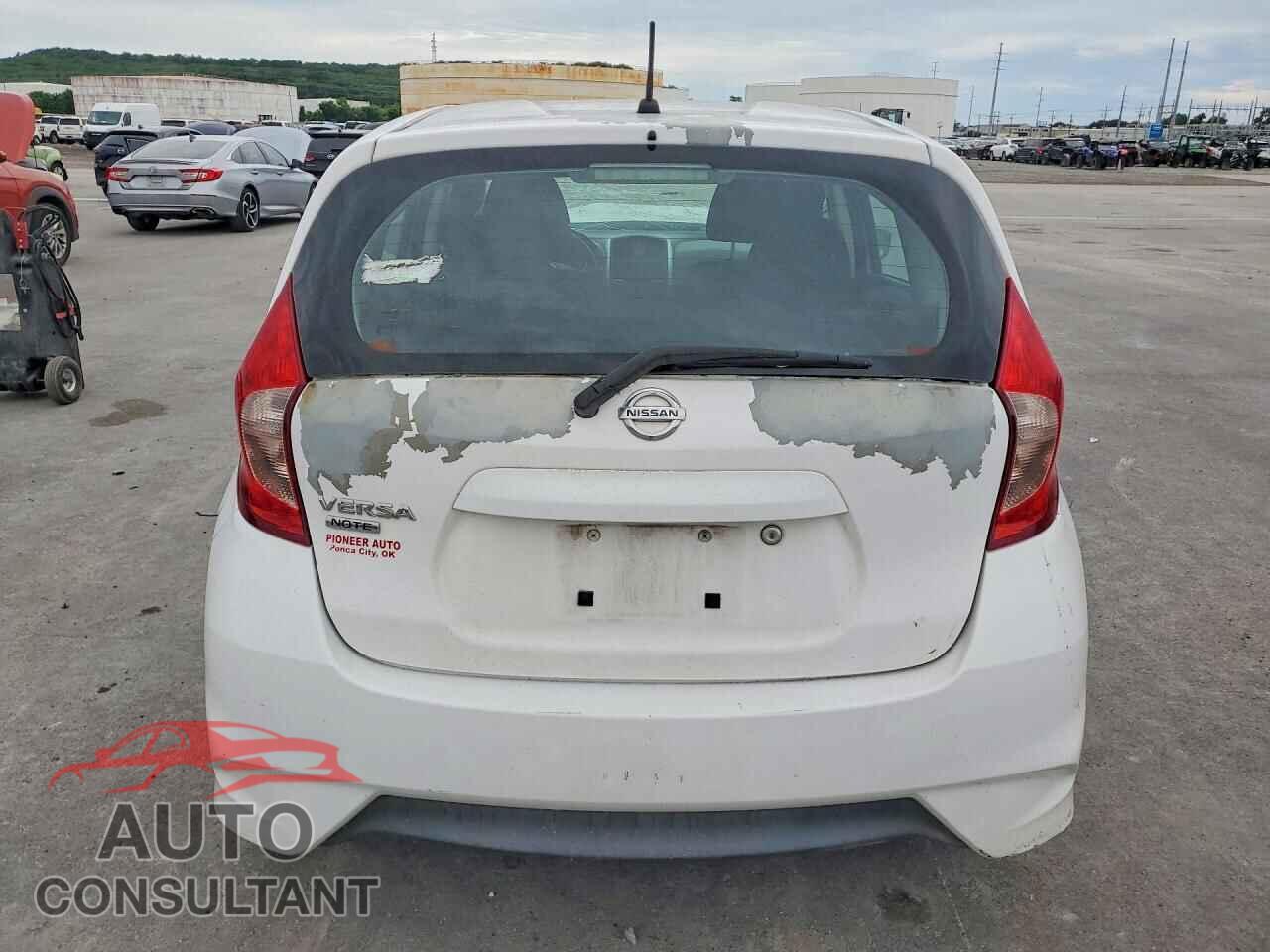 NISSAN VERSA 2017 - 3N1CE2CP3HL357547