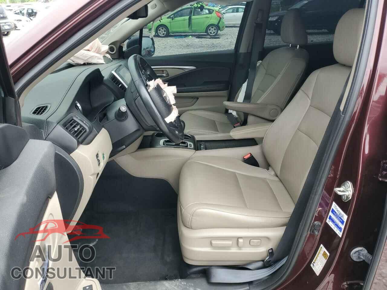 HONDA PILOT 2017 - 5FNYF5H50HB021247
