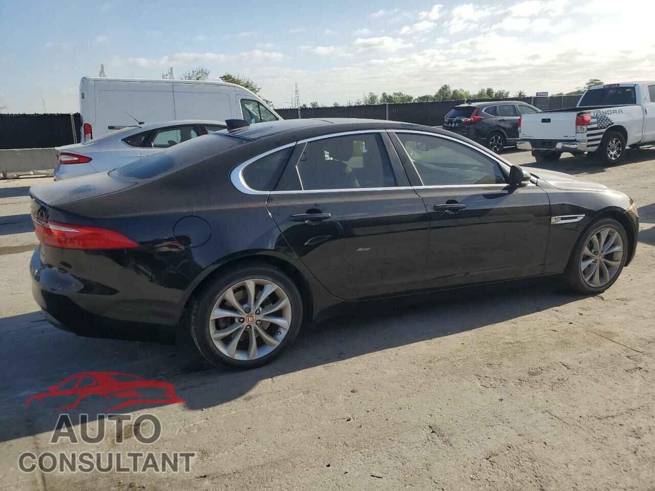 JAGUAR XF 2017 - SAJBD4BN8HCY42657