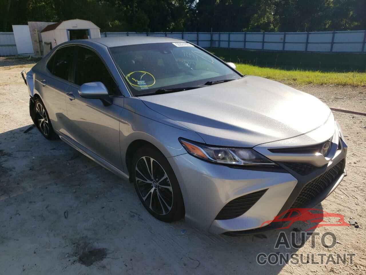 TOYOTA CAMRY 2018 - 4T1B11HK2JU150067