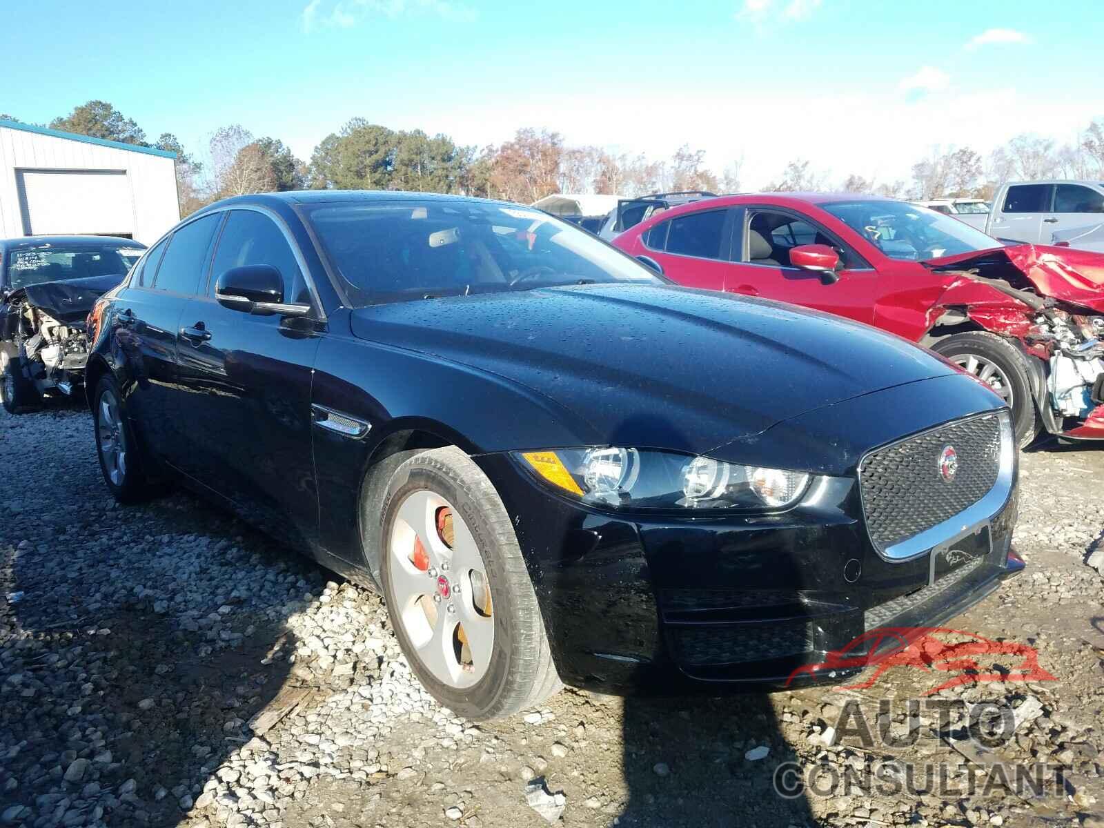 JAGUAR XE 2017 - SAJAR4BG3HA947570