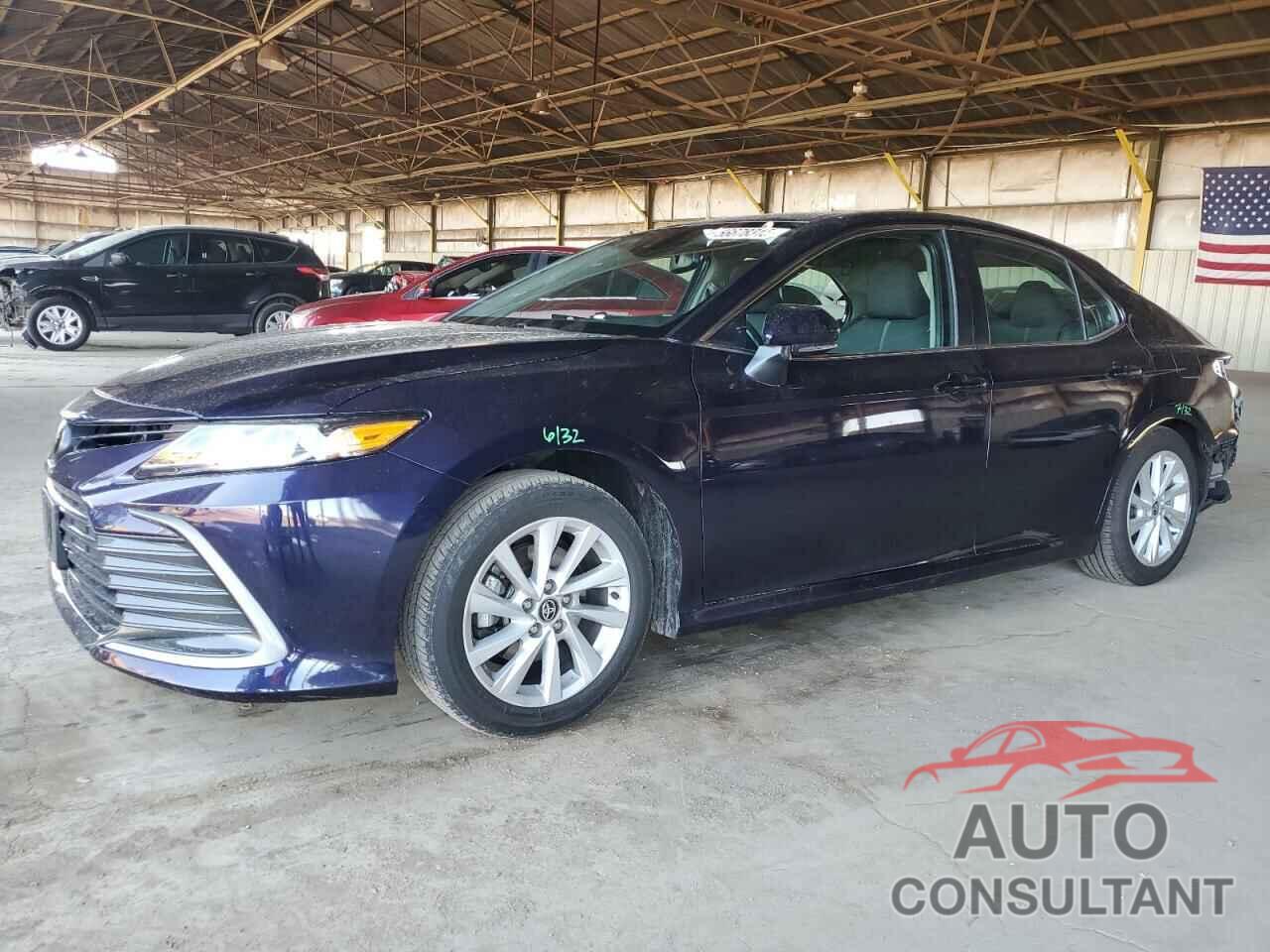 TOYOTA CAMRY 2022 - 4T1R11AK5NU066484