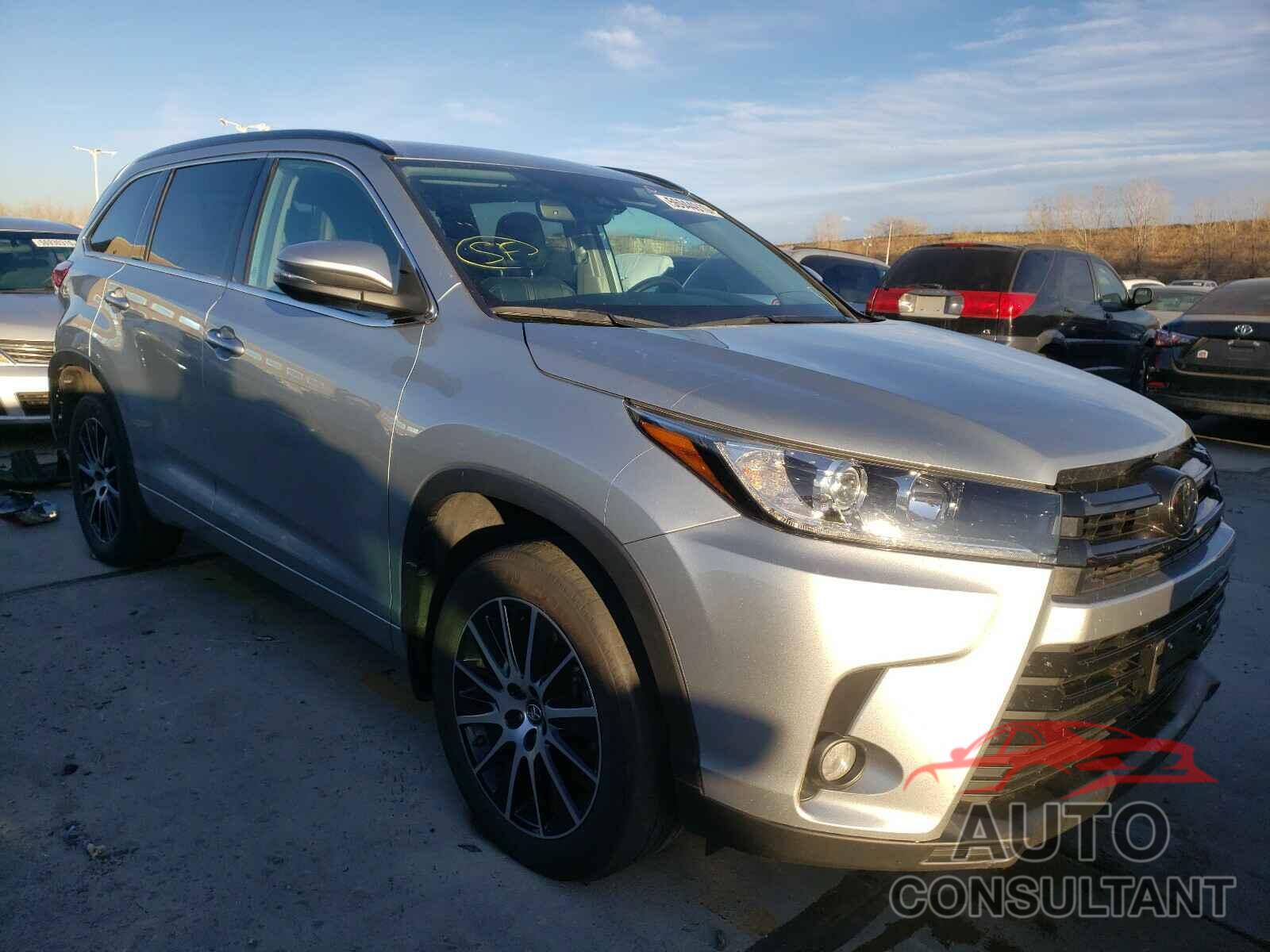 TOYOTA HIGHLANDER 2018 - 5TDJZRFH6JS551298