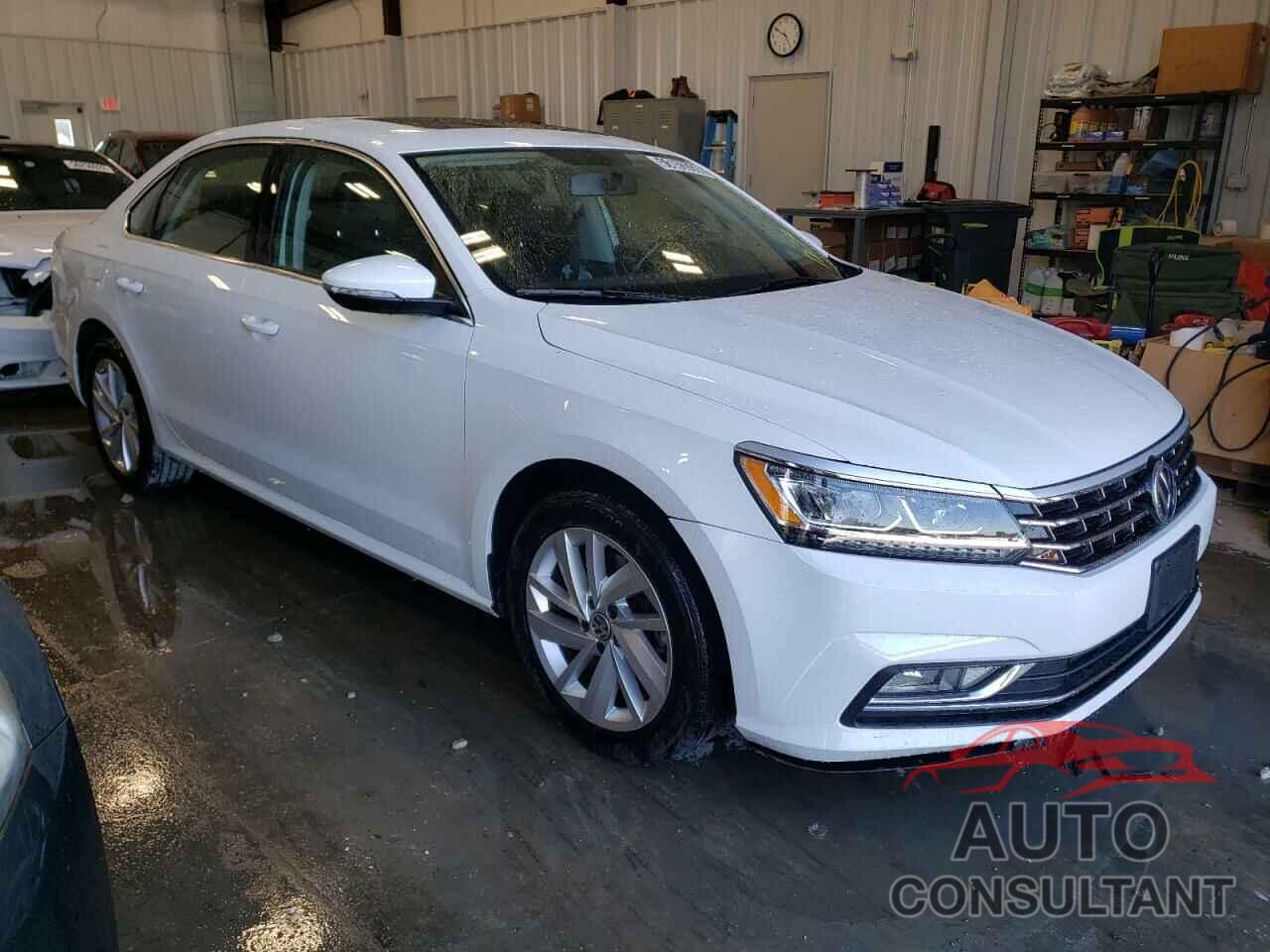 VOLKSWAGEN PASSAT 2018 - 1VWBA7A34JC011927