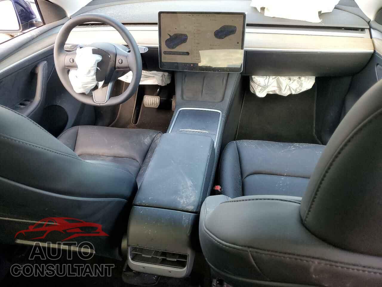 TESLA MODEL Y 2023 - LRWYGDFD0PC967763